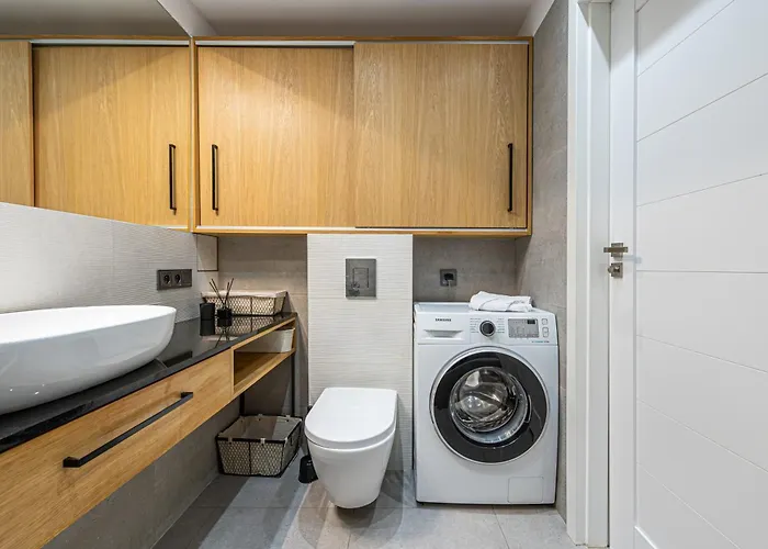 Atrium Deluxe غدينيا